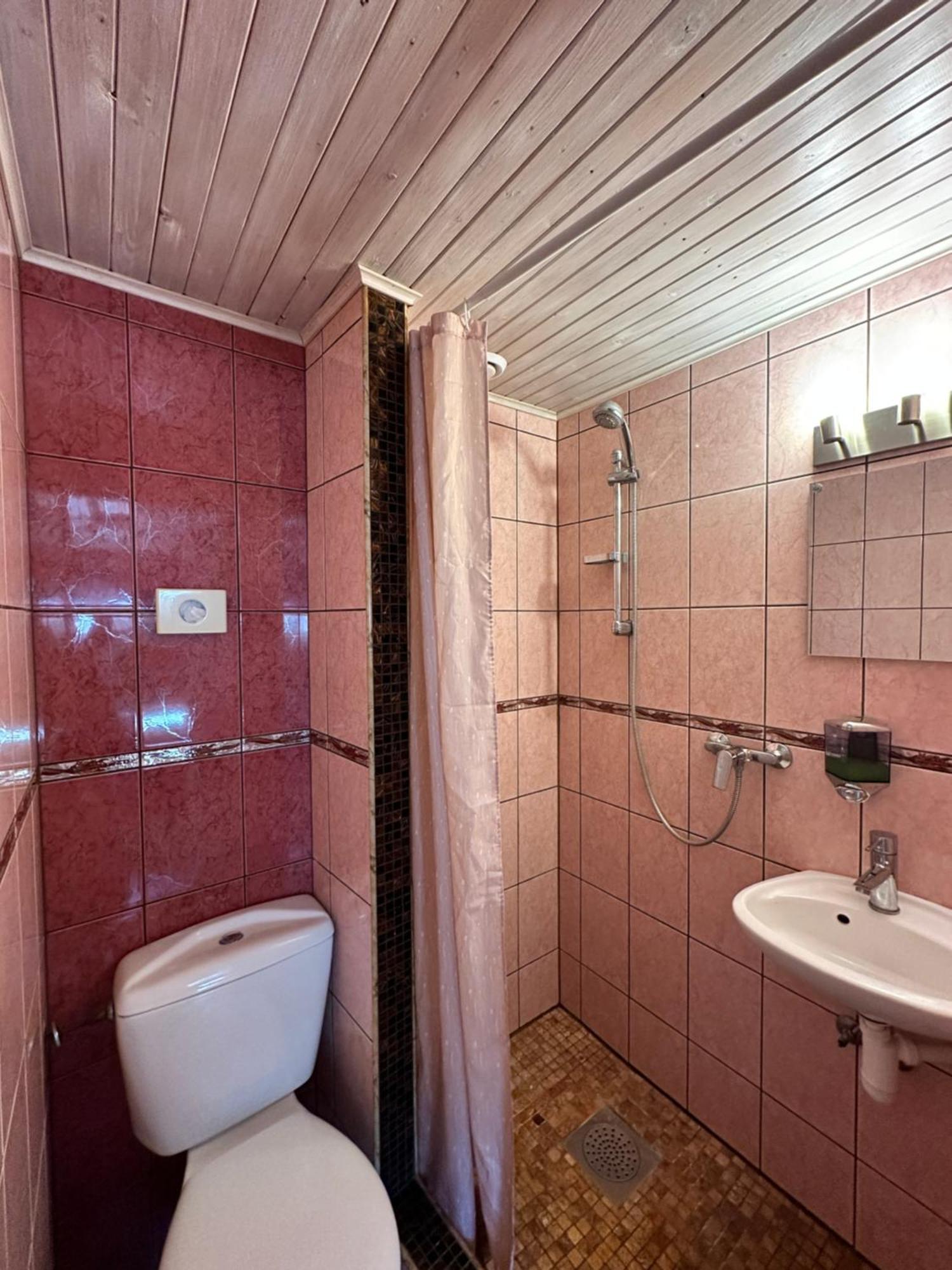 Guesthouse Maenniku Παρνού Εξωτερικό φωτογραφία